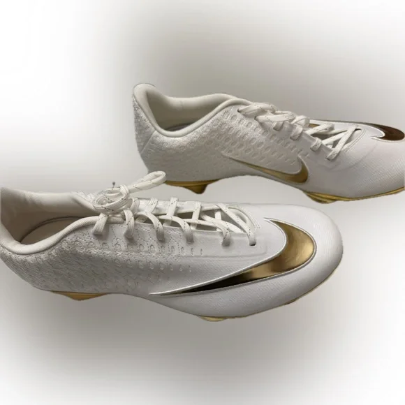 Nike Lunar Vapor Ultrafly Elite 2
Baseball Cleats White AO7946-104 size 14 - Picture 2 of 6